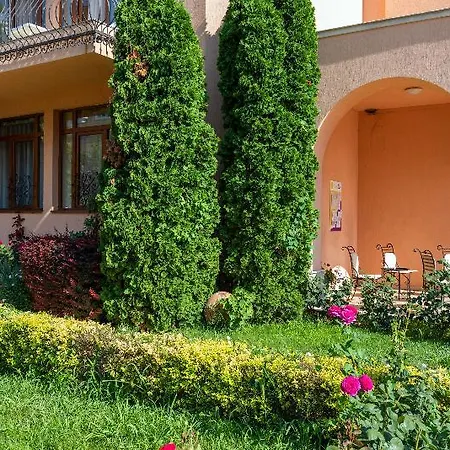 Palazzo Hotel